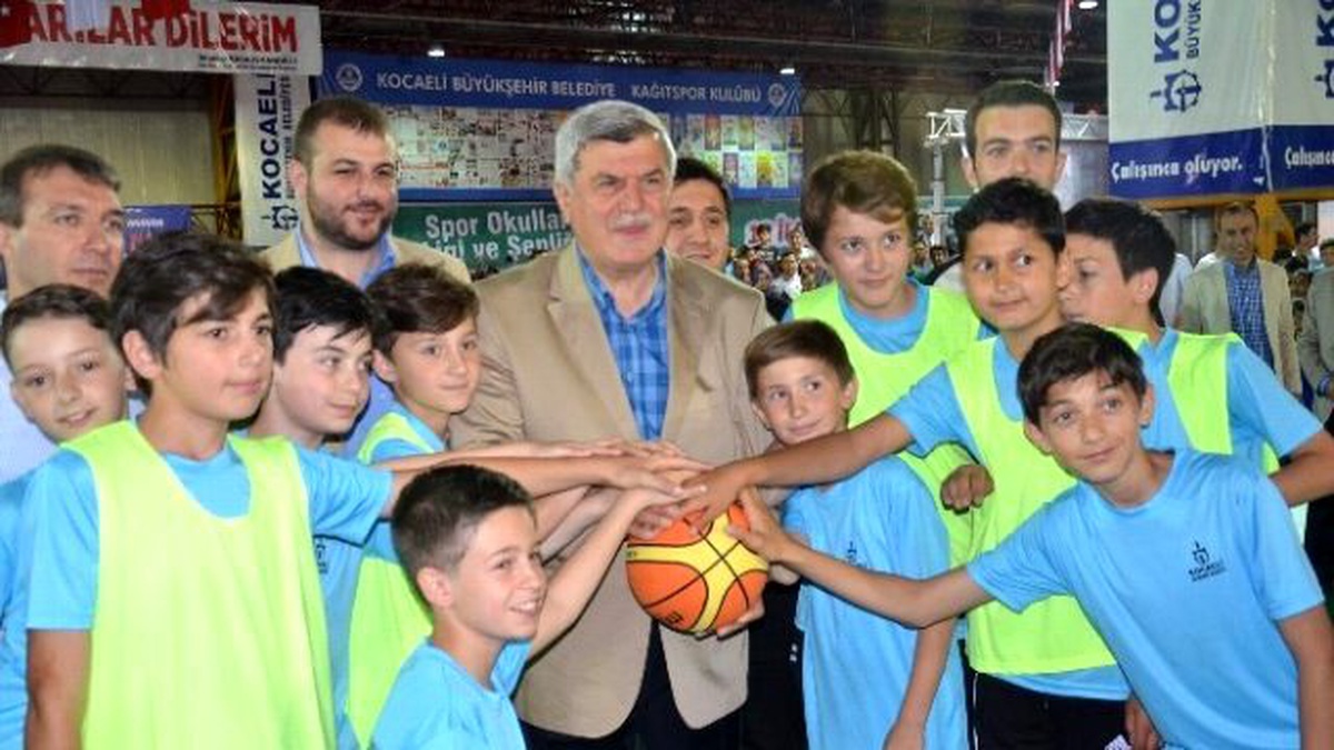 Kocaeli Spor Okulları Ligi ve Şenliği Başladı