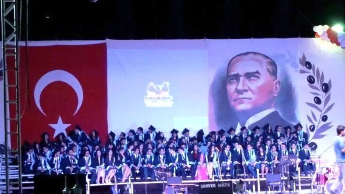 Nazilli Fen Lisesi İlk Mezunlarını Verdi