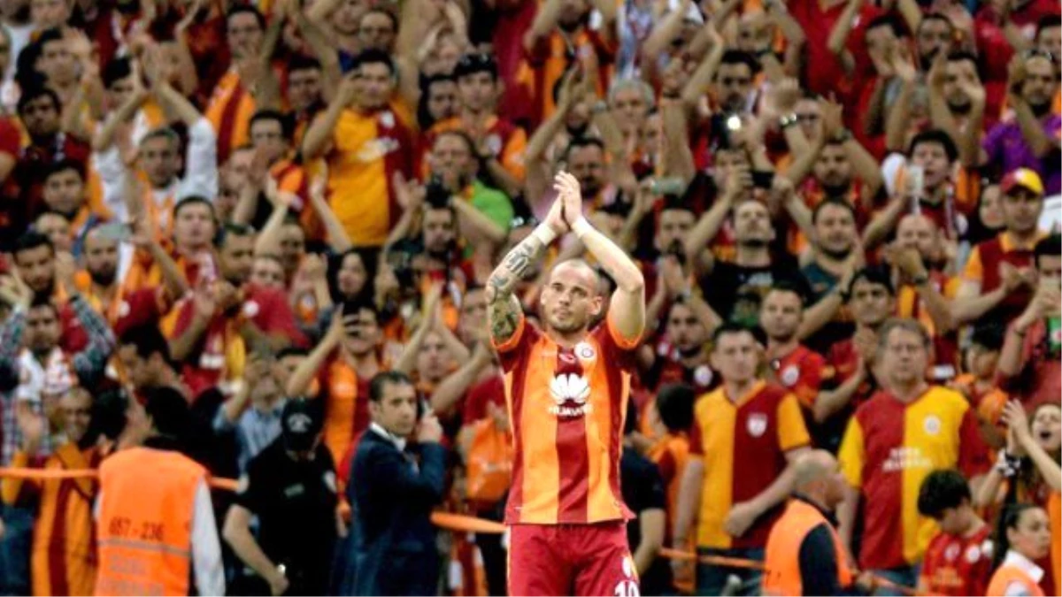 Sneijder Kutlamalara Damga Vurdu: Fener Ağlama