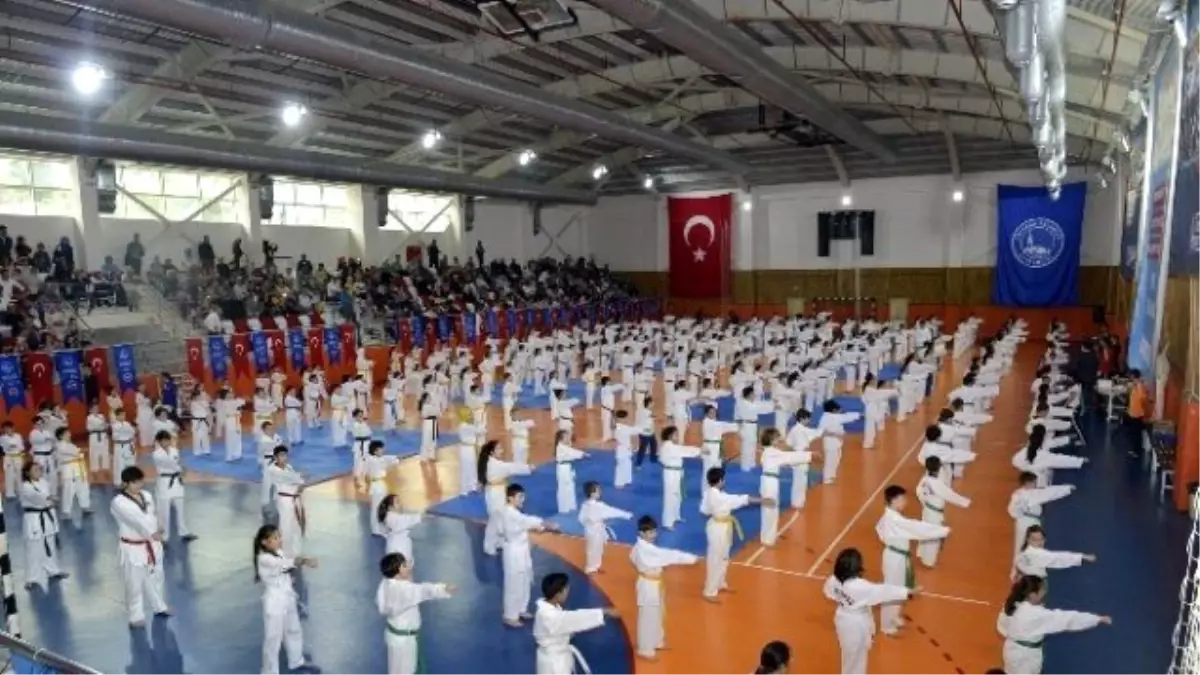 Uzakdoğu Sporları Üsküdarlı Gençlerden Sorulur