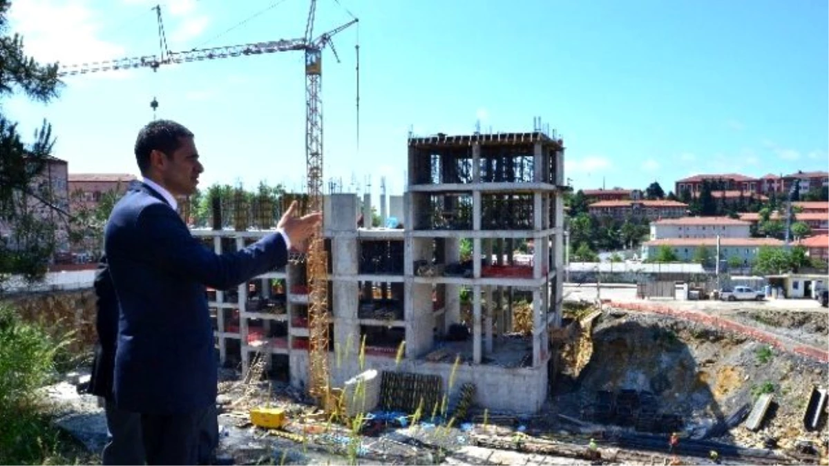 AK Parti Heyeti Hastane İnşaatını İnceledi