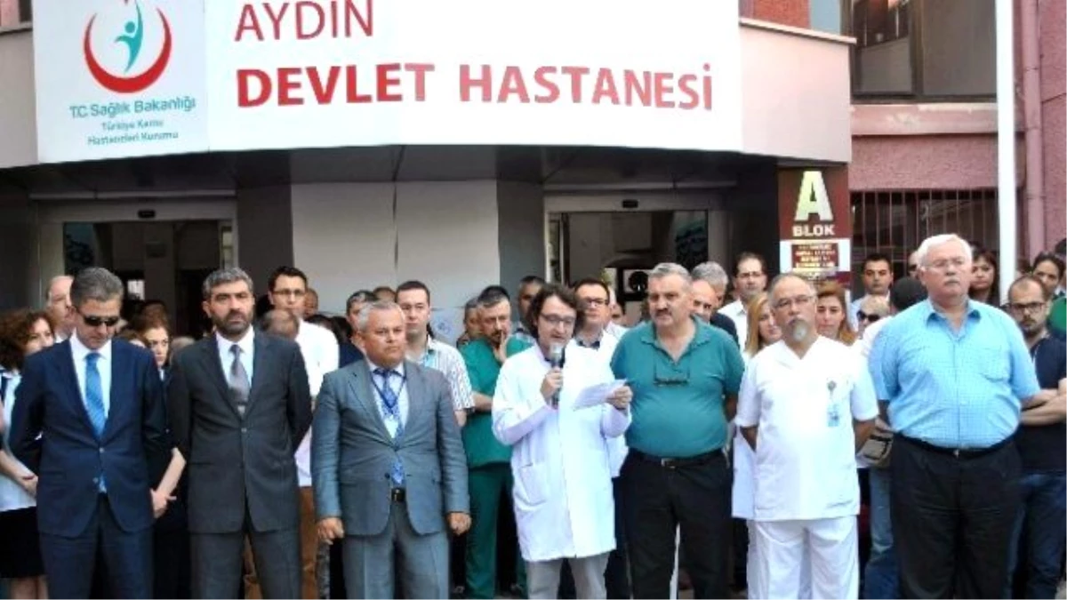 Aydın\'da Sağlık Çalışanları Öldürülen Doktor İçin İş Bıraktı