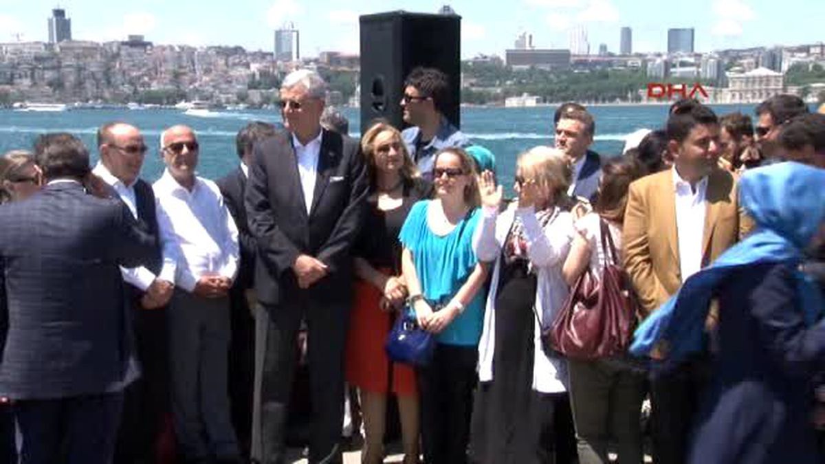 Bakan Güllüce Sandığın Böğrüne, Böğrüne, Böğrüne Oyunuzu Atınız