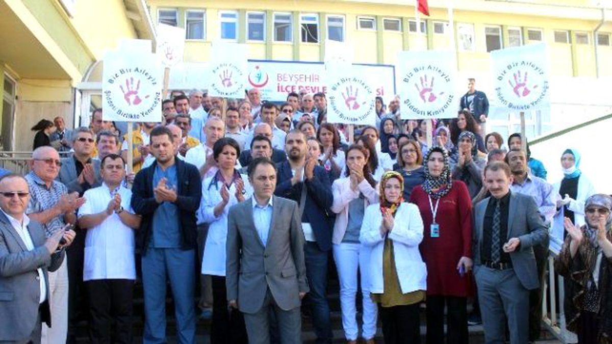 Beyşehir\'de Doktorlardan Sağlıkta Şiddete Tepki