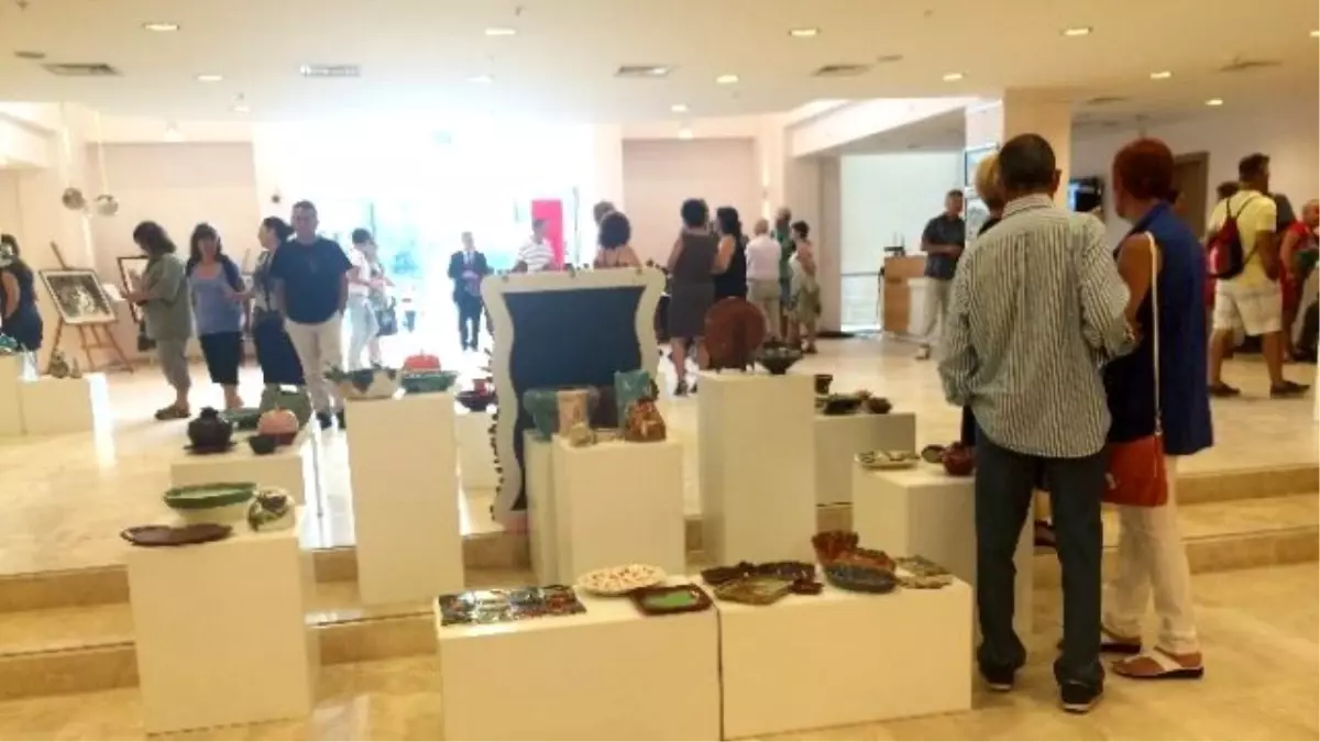 Bodrum'da 'Yıl Sonu Sergisi' Açıldı