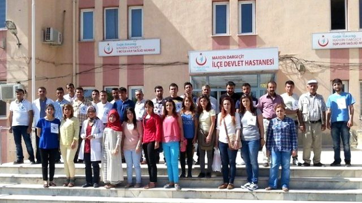 Dargeçit\'te Doktorlar Sağlık Çalışanlarına Şiddeti Kınadı
