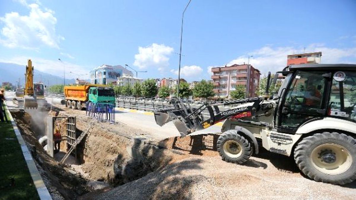 Denizli\'nin Her Yerinde Alt Yapı Devam Ediyor