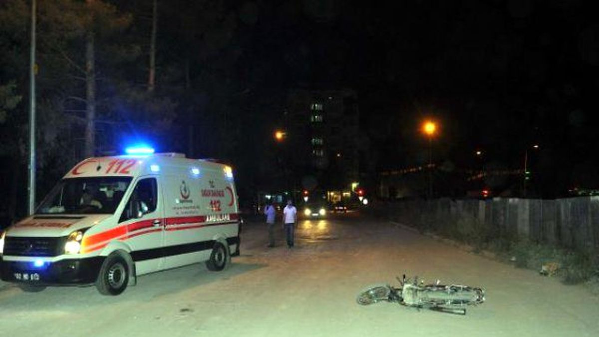 Devrilen Motosikletin Kasksız Sürücüsü Yaralandı
