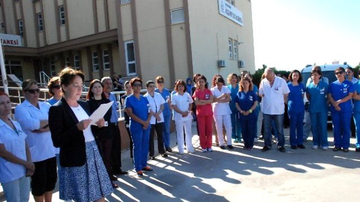Didim\'de Doktor Kamil Furtun\'un Öldürülmesi Protesto Edildi