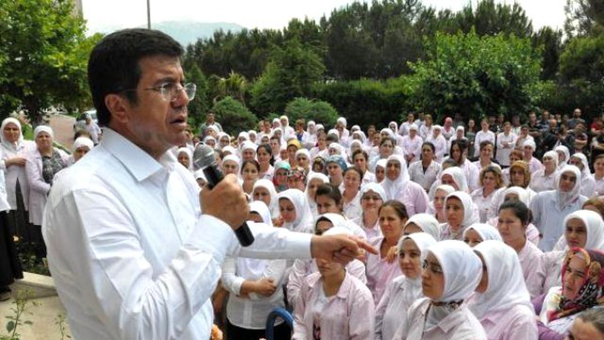Ekonomi Bakanı Zeybekci: "İhracattaki Düşüşü Bekliyorduk"