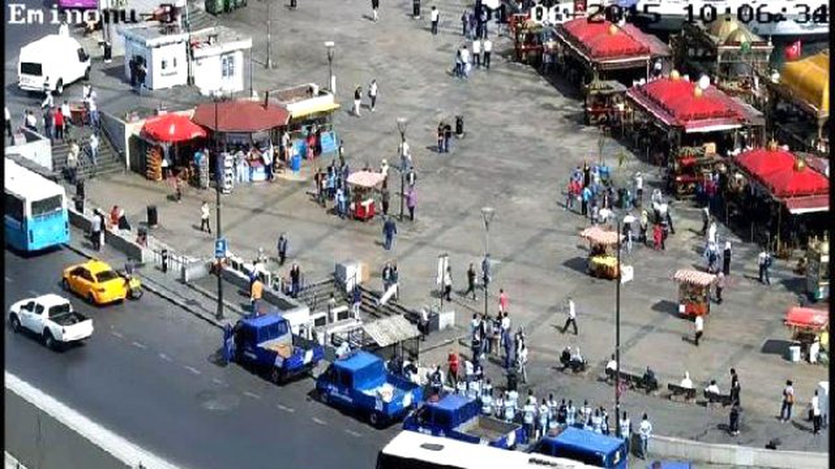 Eminönü\'nde "Palalı" Zabıta-seyyar Kavgası...
