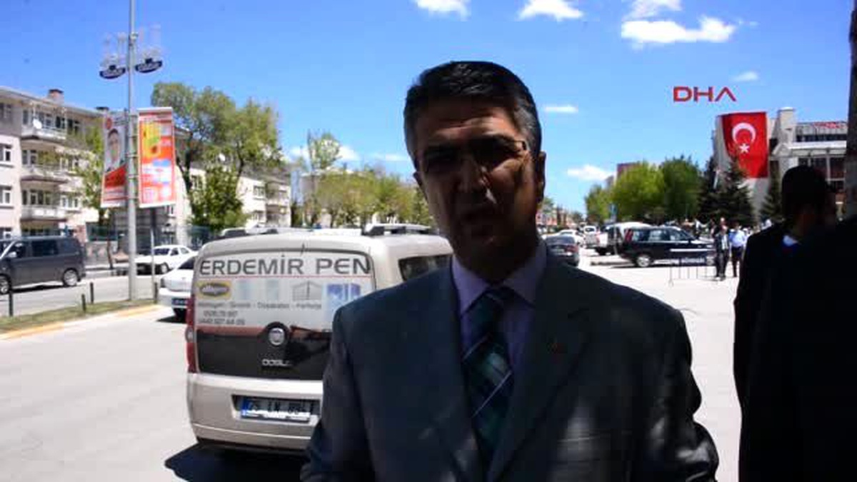 Erzurum MHP\'den Cumhurbaşkanı\'nın Gelişi Nedeniyle Afişlerin Kaldırılmasına Tepki