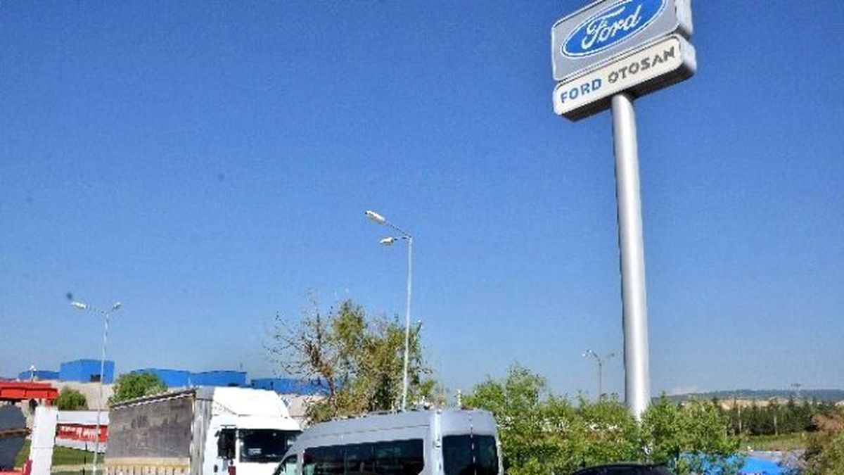 Eskişehir\'de Ford Otosan İşçileri Eylemin 8\'inci Gününde
