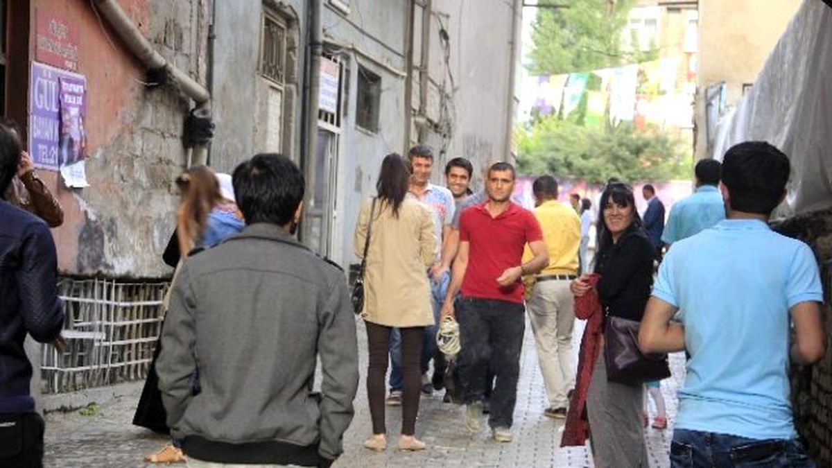 Hakkari 3 Ayrı Depremle Sarsıldı