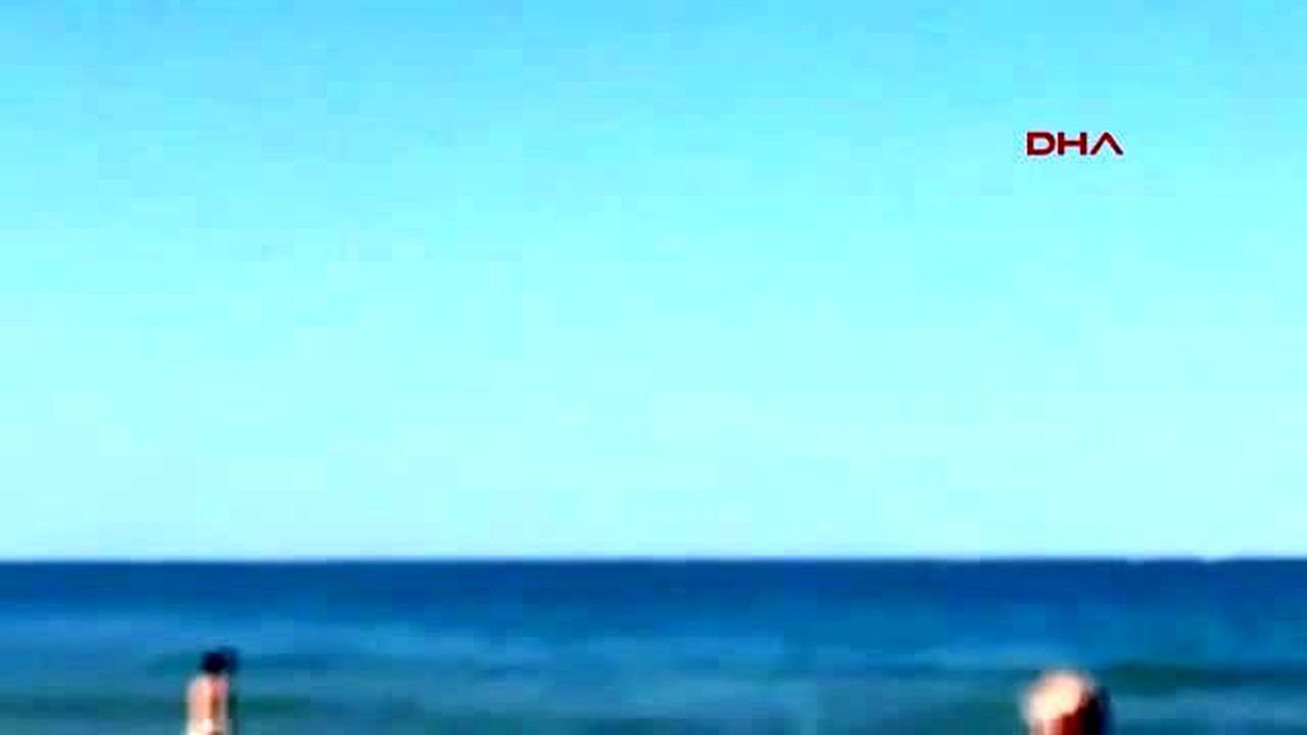 İtalya\'da İki Gösteri Uçağı Havada Çarpıştı