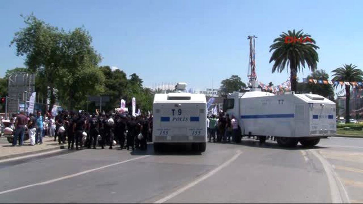 İzmir Beyaz Önlüklülerden Cinayet İsyanı