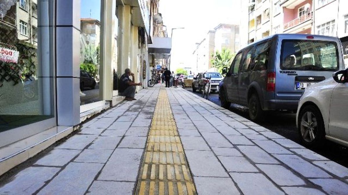 Karaman\'da Asfalt ve Kaldırım Çalışmaları