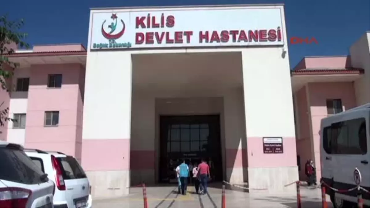 Kilis\'te Doktorlar 15 Dakika İş Bıraktı