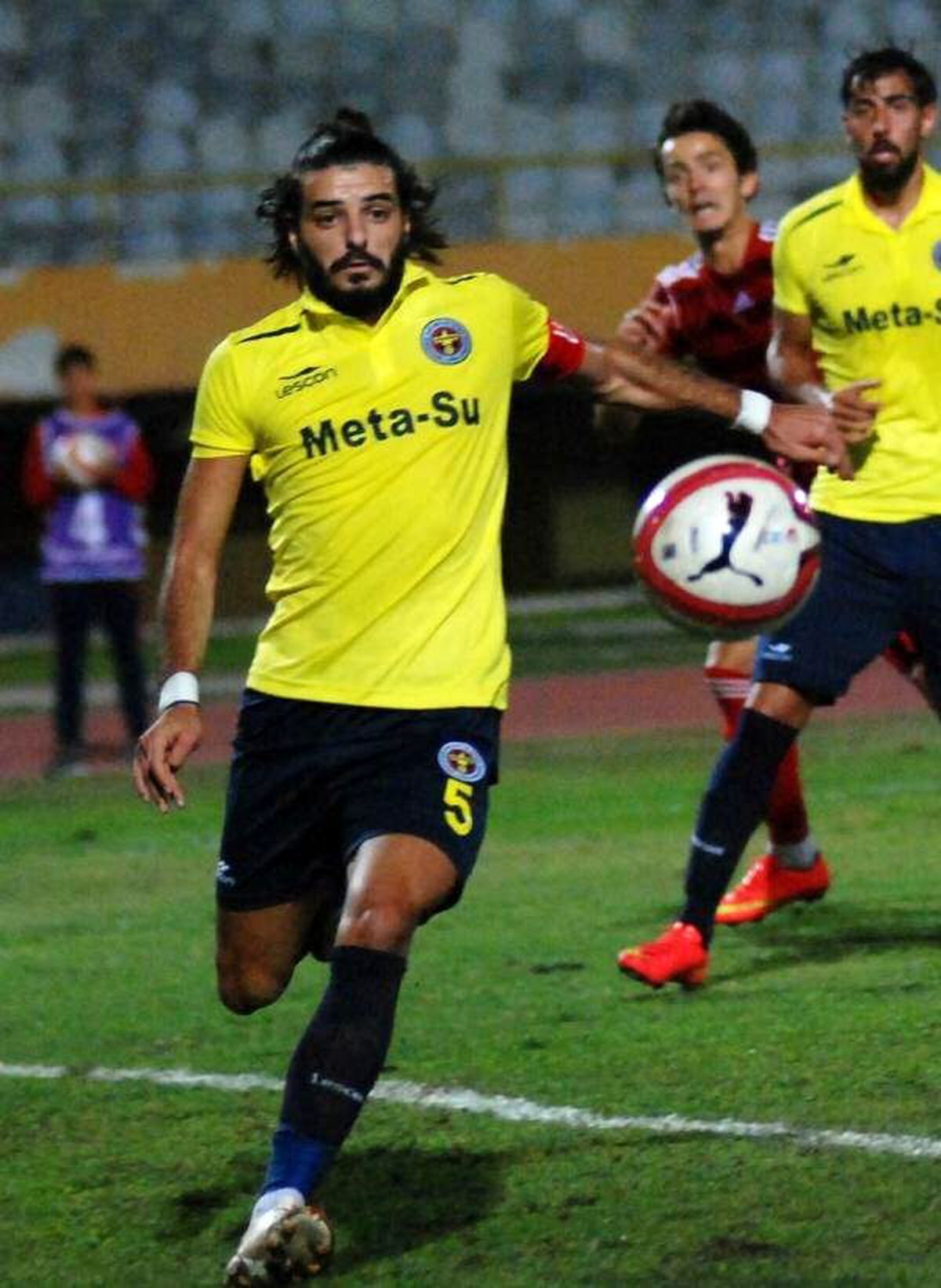 Manisaspor Efe\'nin Peşinde