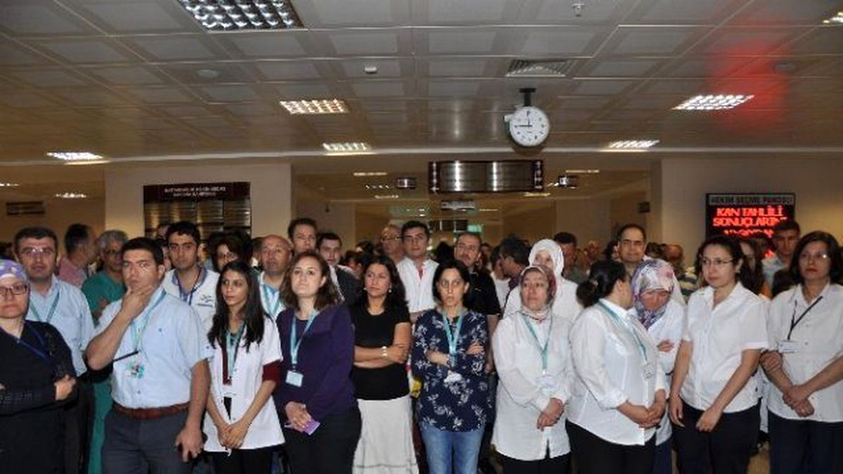 Nazilli\'de Sağlıkçılar İş Bıraktı