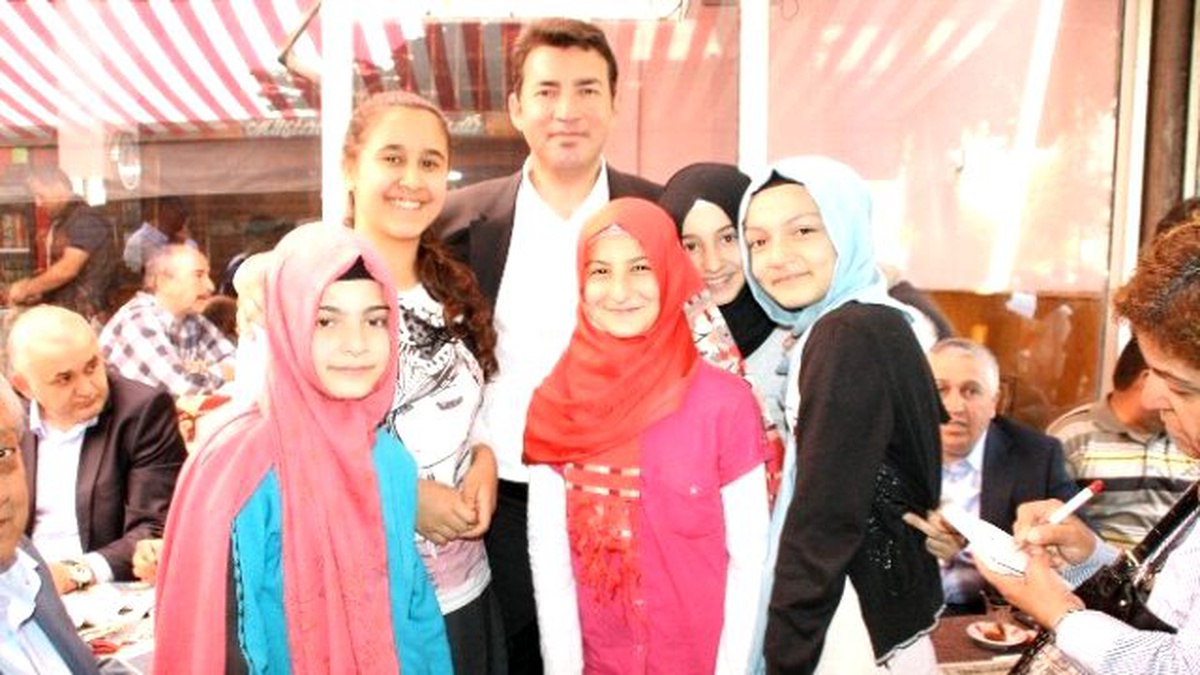 Özcan Ulupınar\'a Partililerden Büyük Sürpriz