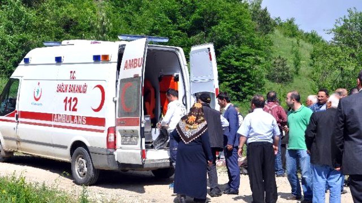 Pınarbaşı\'nda Cenaze Dönüşü Kaza: 1 Ölü, 11 Yaralı