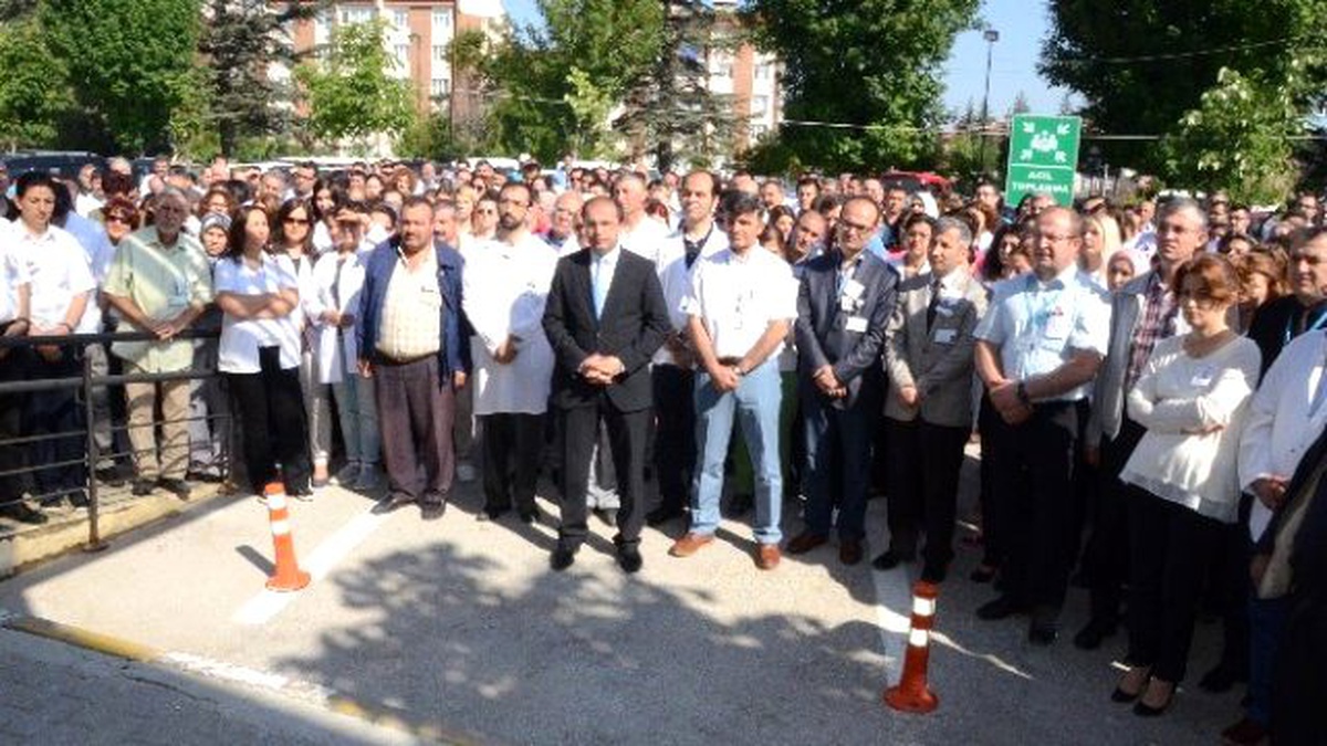 Sağlık Çalışanları Dua ve Vefa İstiyor