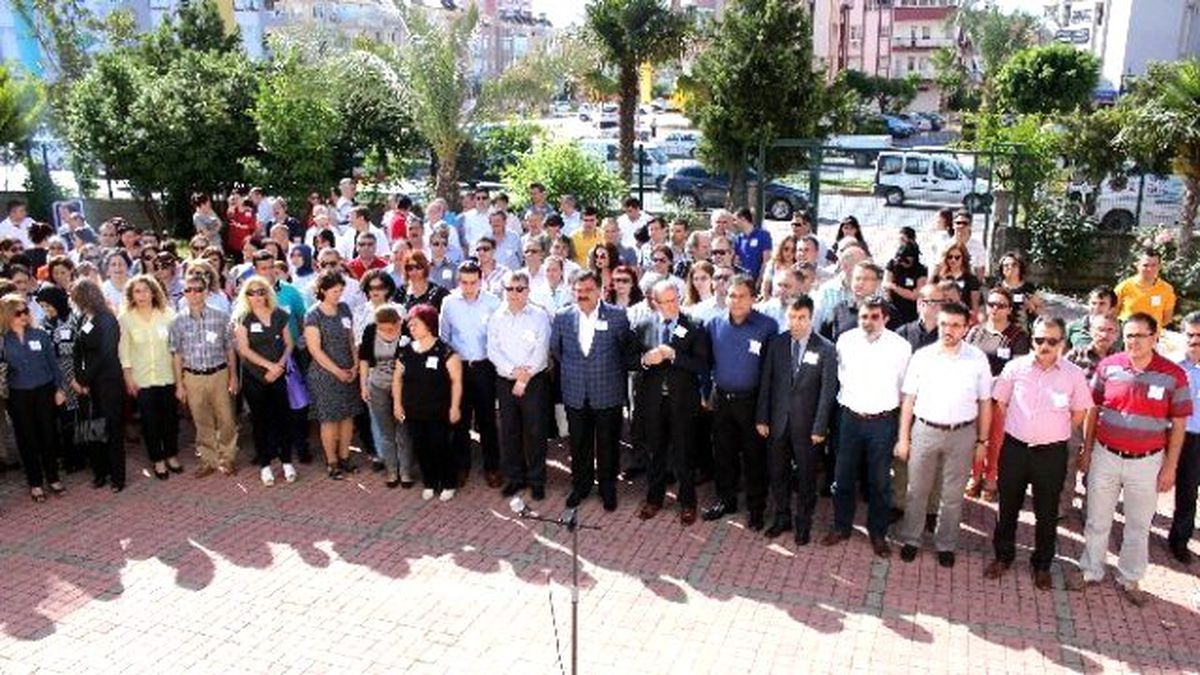Sağlıkçılar Doktor Cinayetini Kınadı