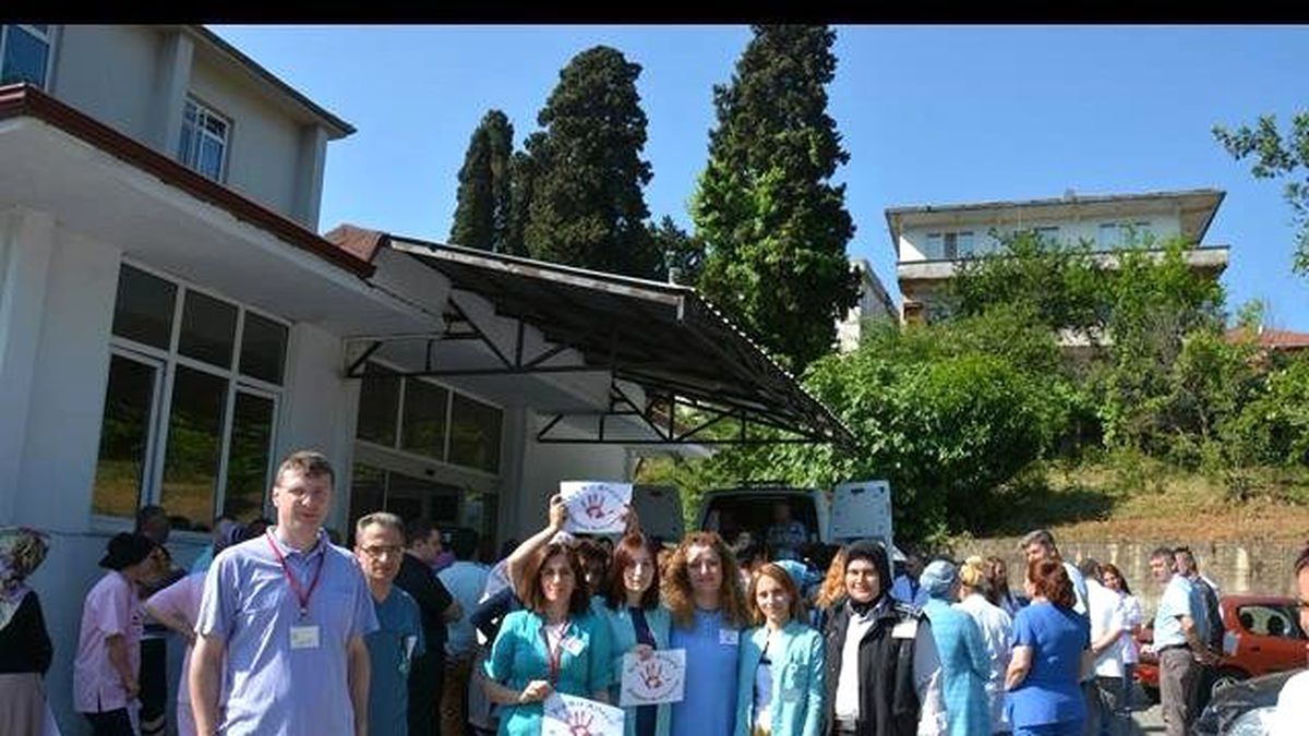 Sağlıkçılar Saldırıları Kınadı