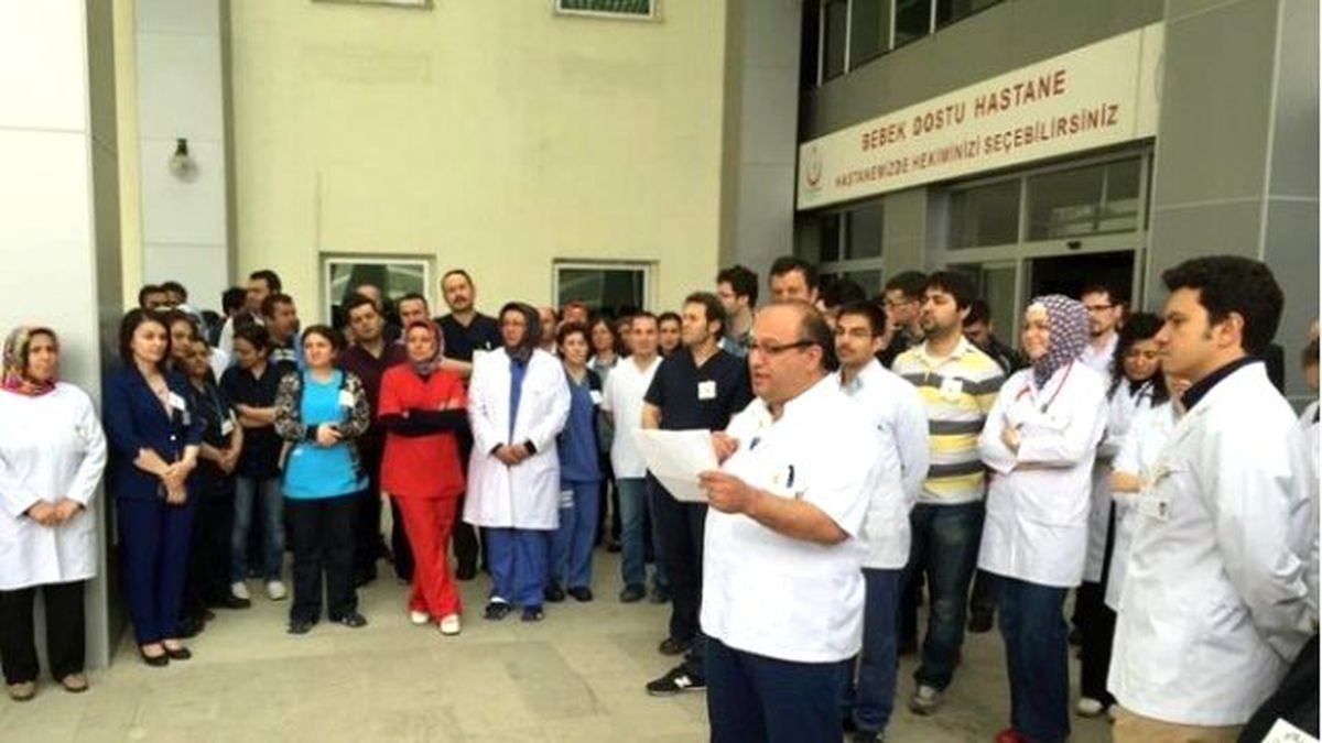 Sungurlu\'da, Sağlık Çalışanları Şiddet Protesto Edildi