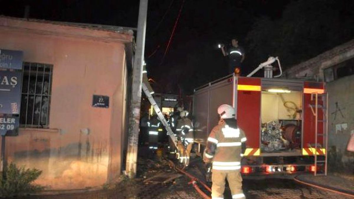 Tek Katlı Bina Yandı: 1 Ölü