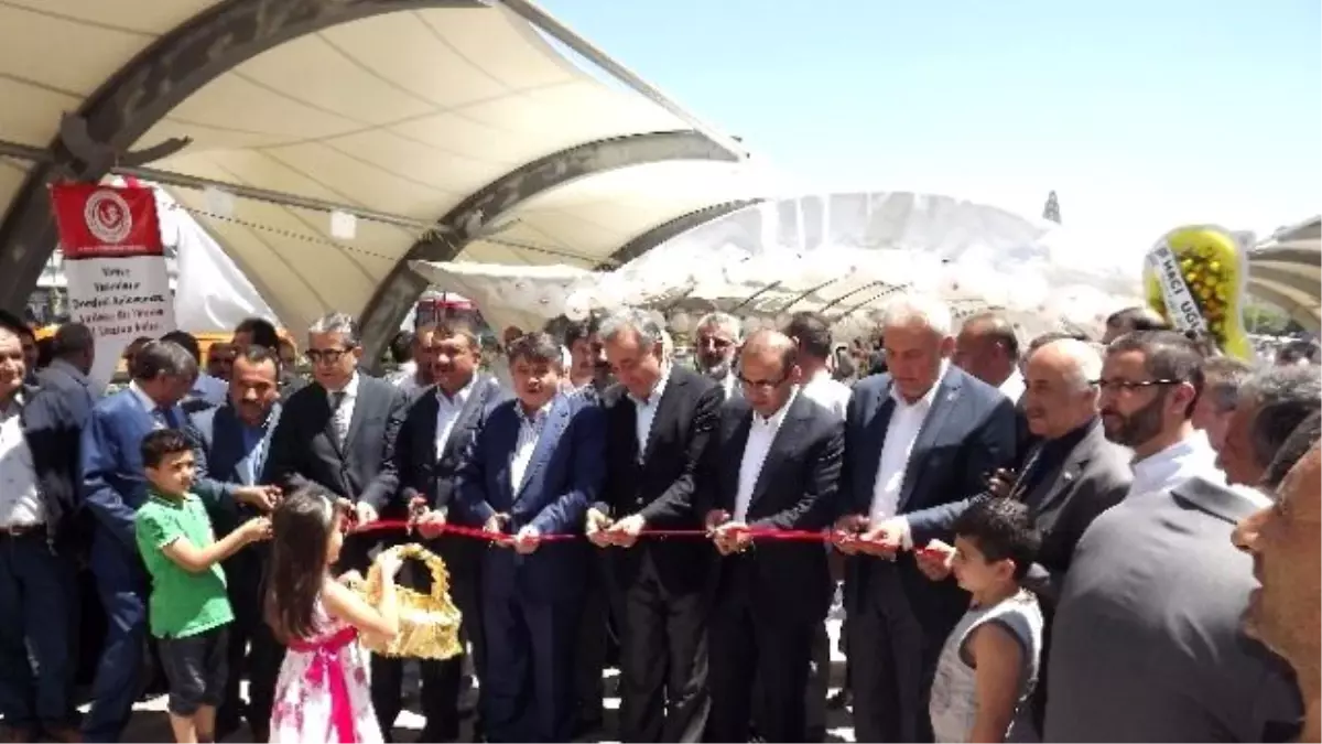 Yetimler Yararına Kermes Açıldı