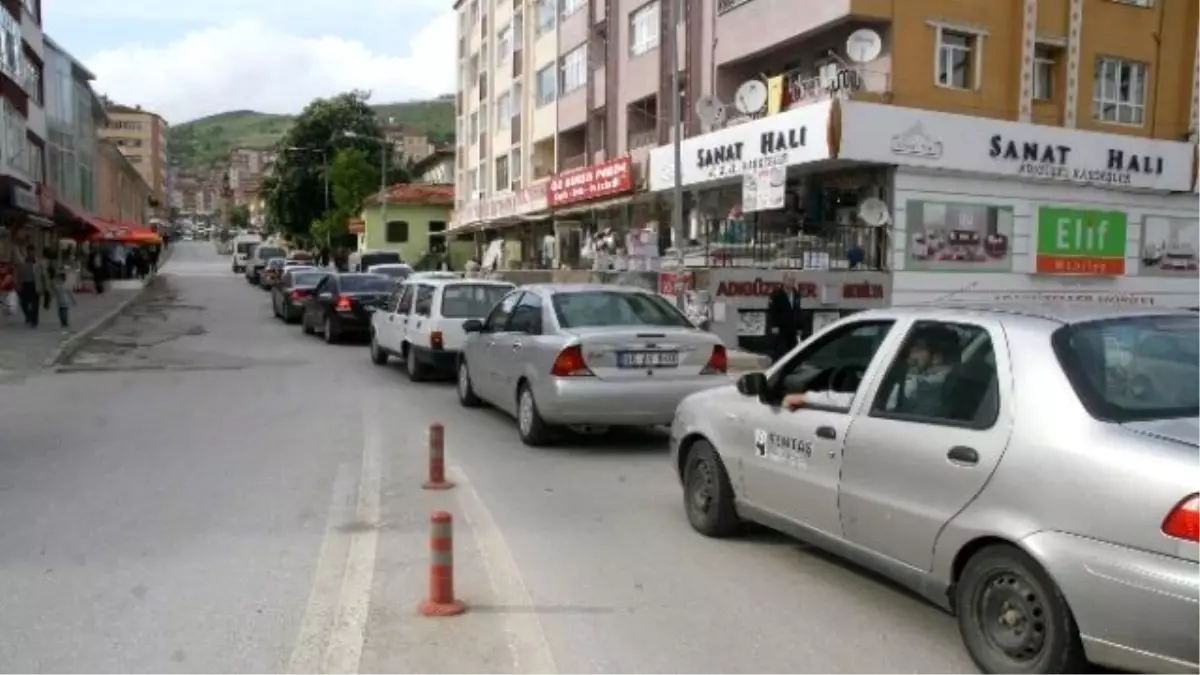 Yozgat\'ta Trafik Yoğunluğu Sürücüleri Çileden Çıkartıyor