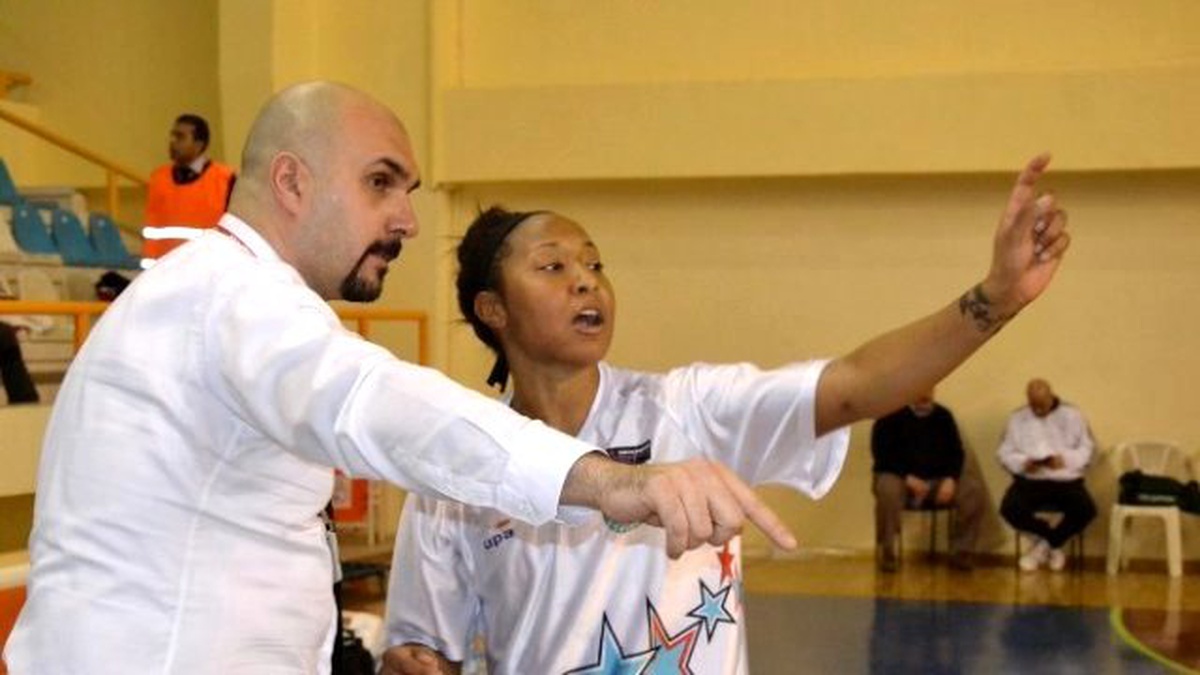 Adana Aski Spor\'un Yıldızı Brıann January Yuvada Kaldı