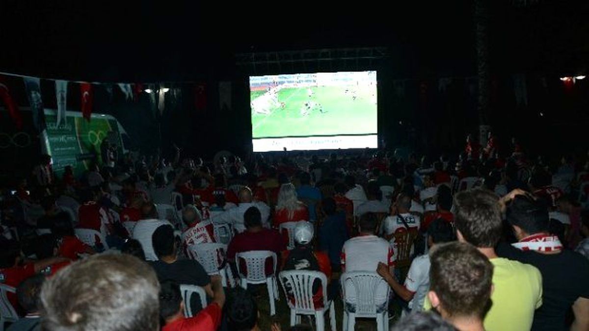 Antalya Final Coşkusunu Muratpaşa\'da Yaşadı
