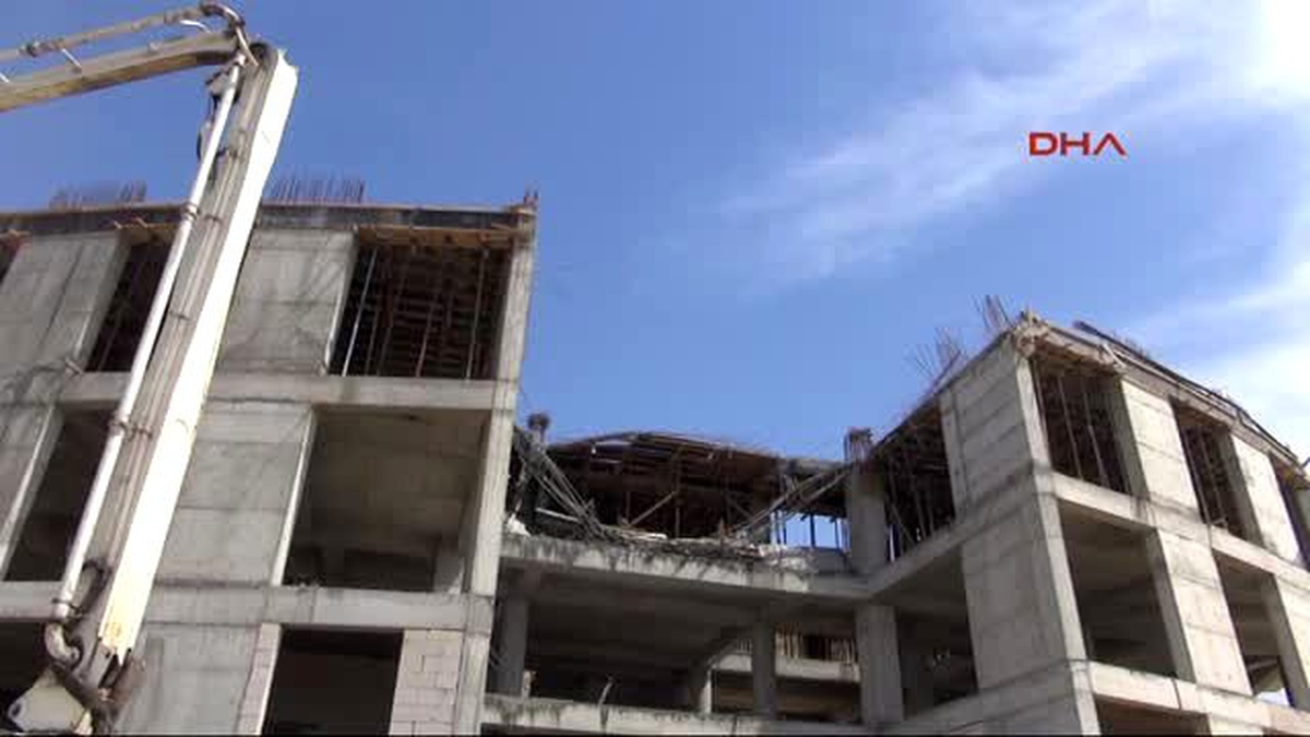 Aydın Kaymakamlık Binası İnşaatında İskele Çöktü; 3 Yaralı