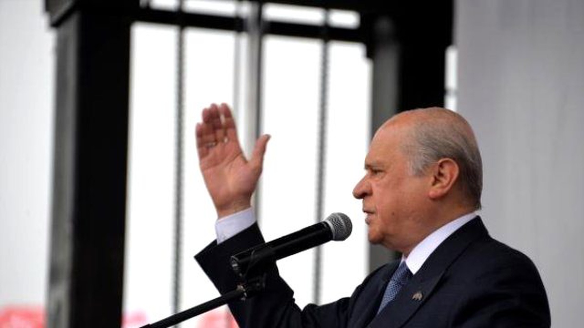 Bahçeli\'den Erdoğan\'a Tepki: Açıklayamıyorsan Alçaksın, Şerefsizsin