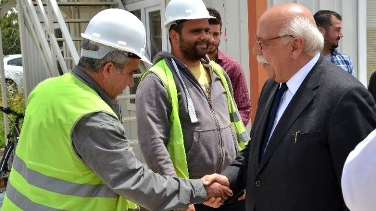Bakan Avcı Hastane İnşaatını Gezdi