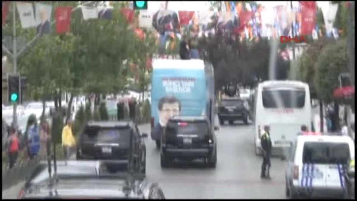 Başbakan Ahmet Davutoğlu Erbakan\'ın Mezarını Ziyaret Etti -2