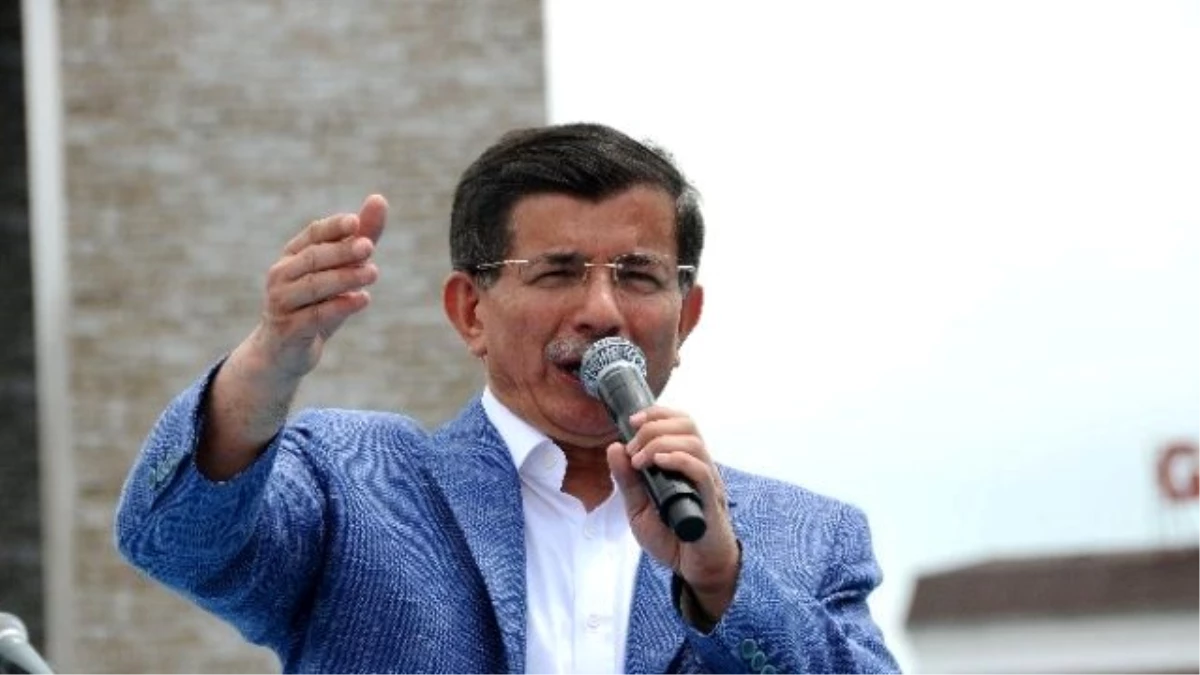 Başbakan Davutoğlu: "İstanbul Adayları ile Güneydoğu Adayları Yan Yana Gelemez"