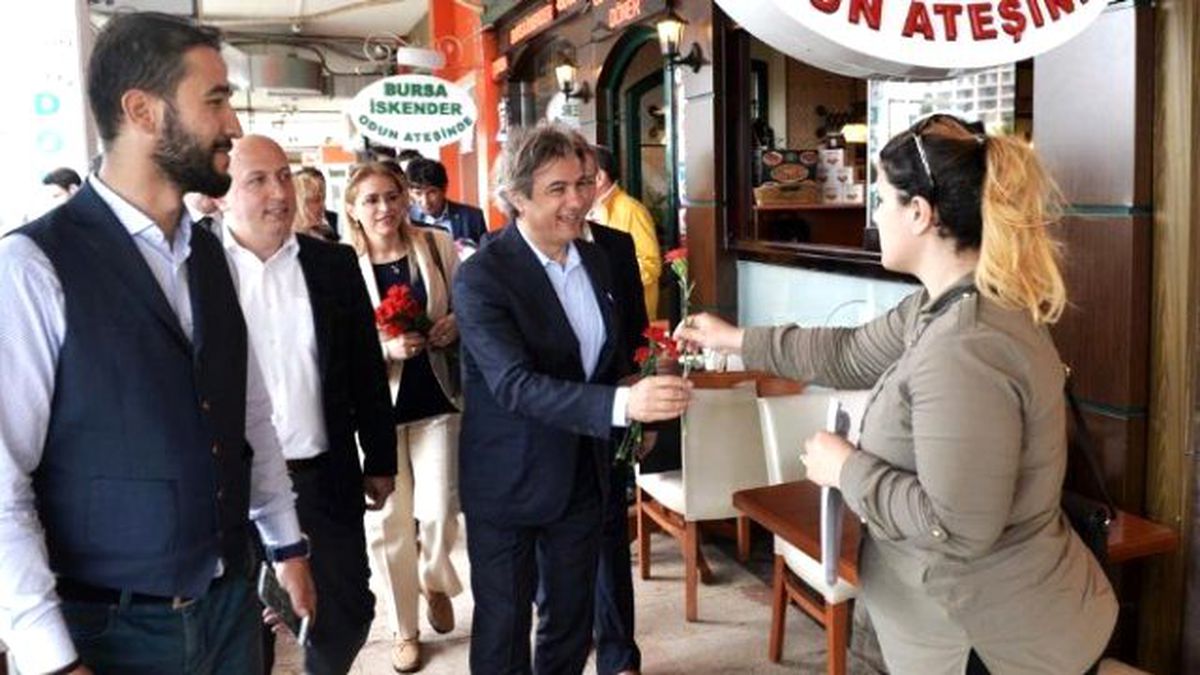 Başkan Demircan, Ataşehir\'de Esnaf Ziyaretinde