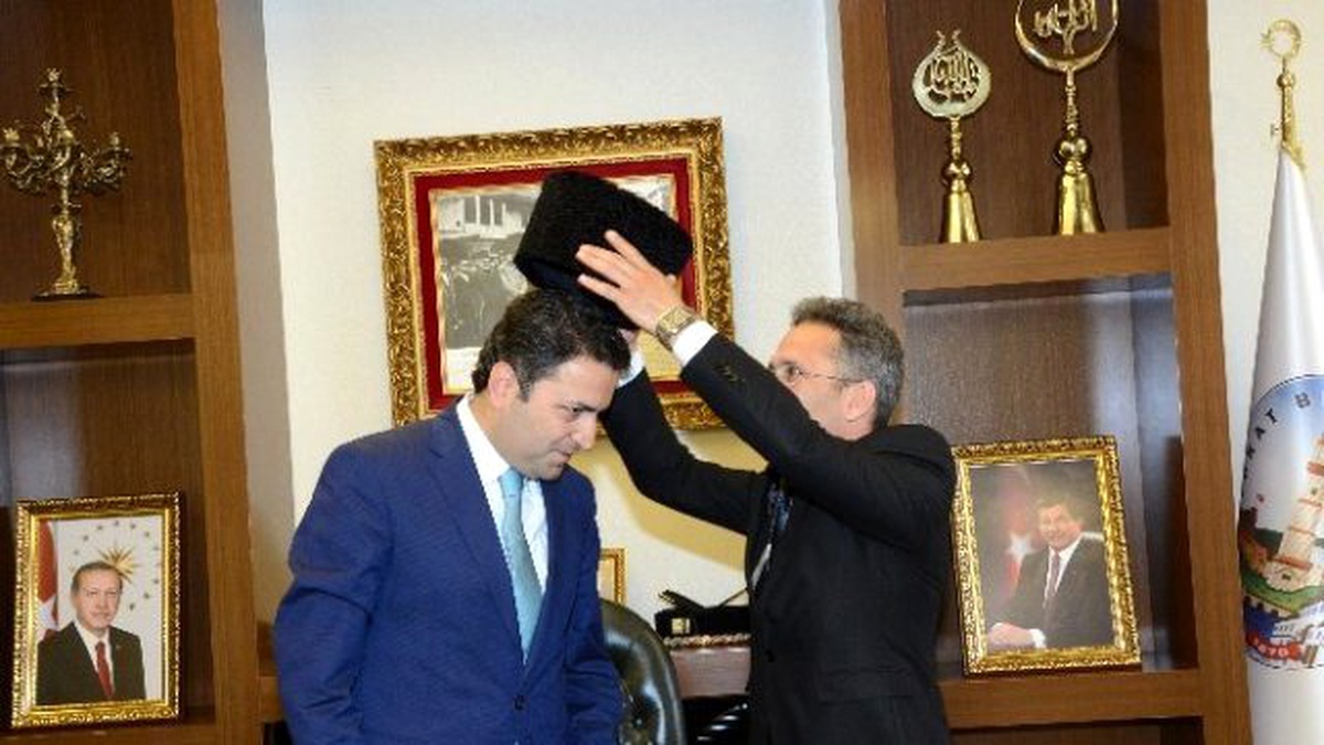 Başkan Eroğlu\'na Fahri Çerkes Unvanı