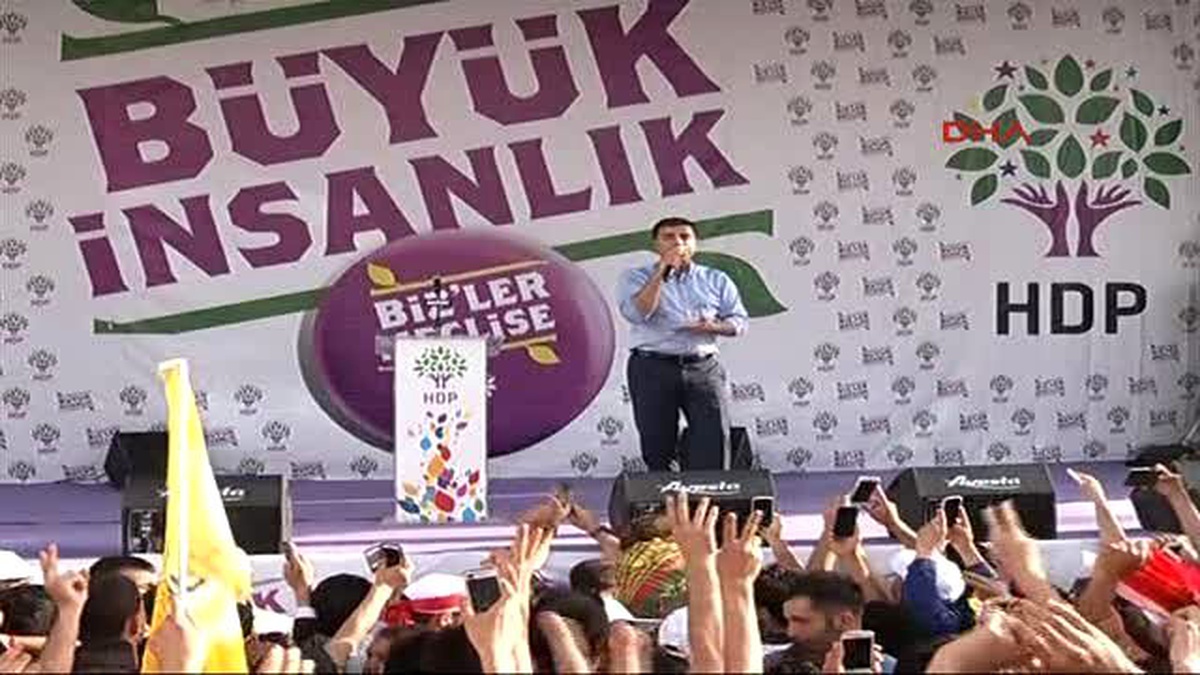 Batman-3- Demirtaş Sizin Artık Kıbleniz Haşa Para Desteleri Olmuş Dolar Destelerine Tapıyorsunuz