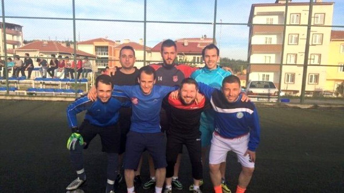 Bilecik Barça Takımı Nıke Halı Saha Ligi\'nde Marmara İkincisi Oldu