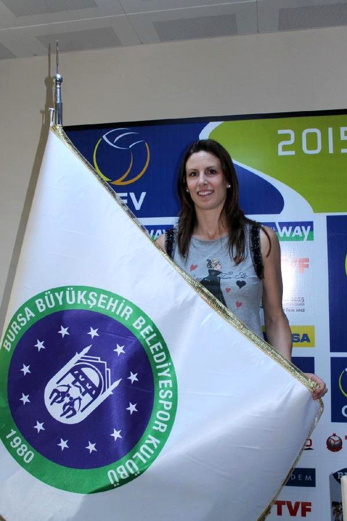 Bursa Büyükşehir Belediyespor Nikoliç\'le İmzaladı