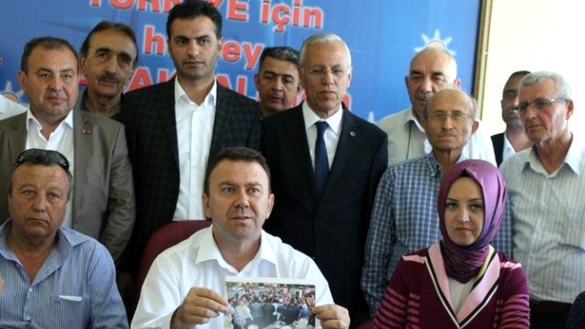 Çanakkale\'de Ak Partili Kadınlar ile Zabıta Arasındaki Gerginlik
