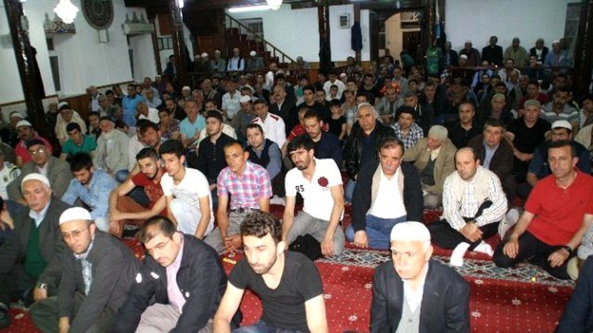 Devrek\'te Berat Gecesi Coşkuyla İdrak Edildi