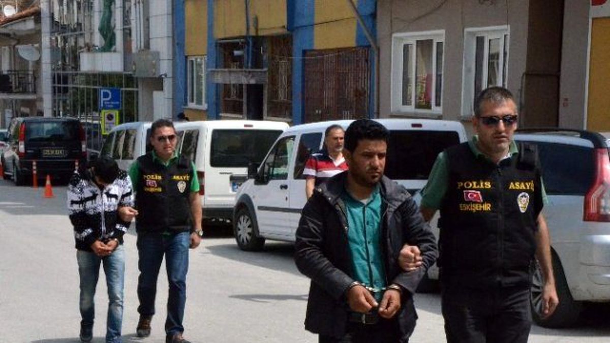 Dolandırmak İçin Eskişehir\'e Geldiler