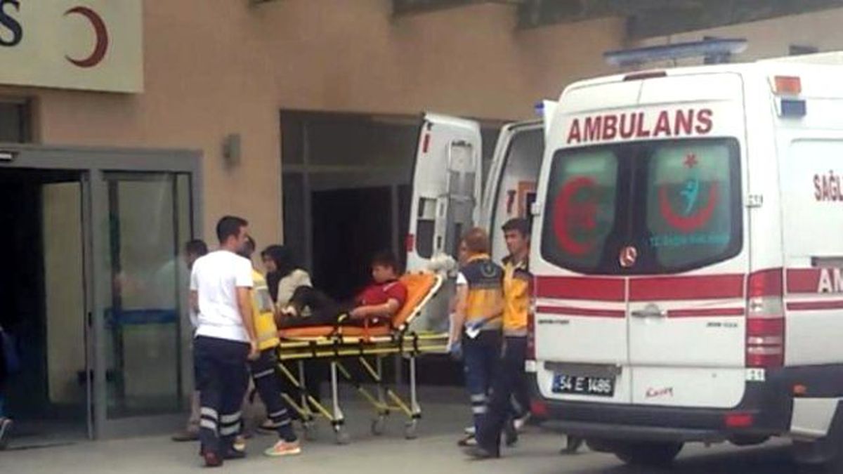 Elektrikli Bisikletten Düşen Genç Yaralandı