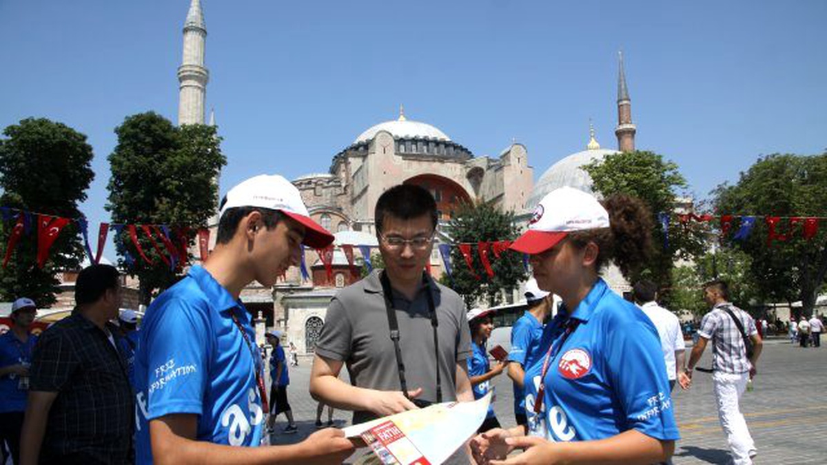 Fatih\'in Gönüllü Turizm Elçileri Yeniden İş Başında